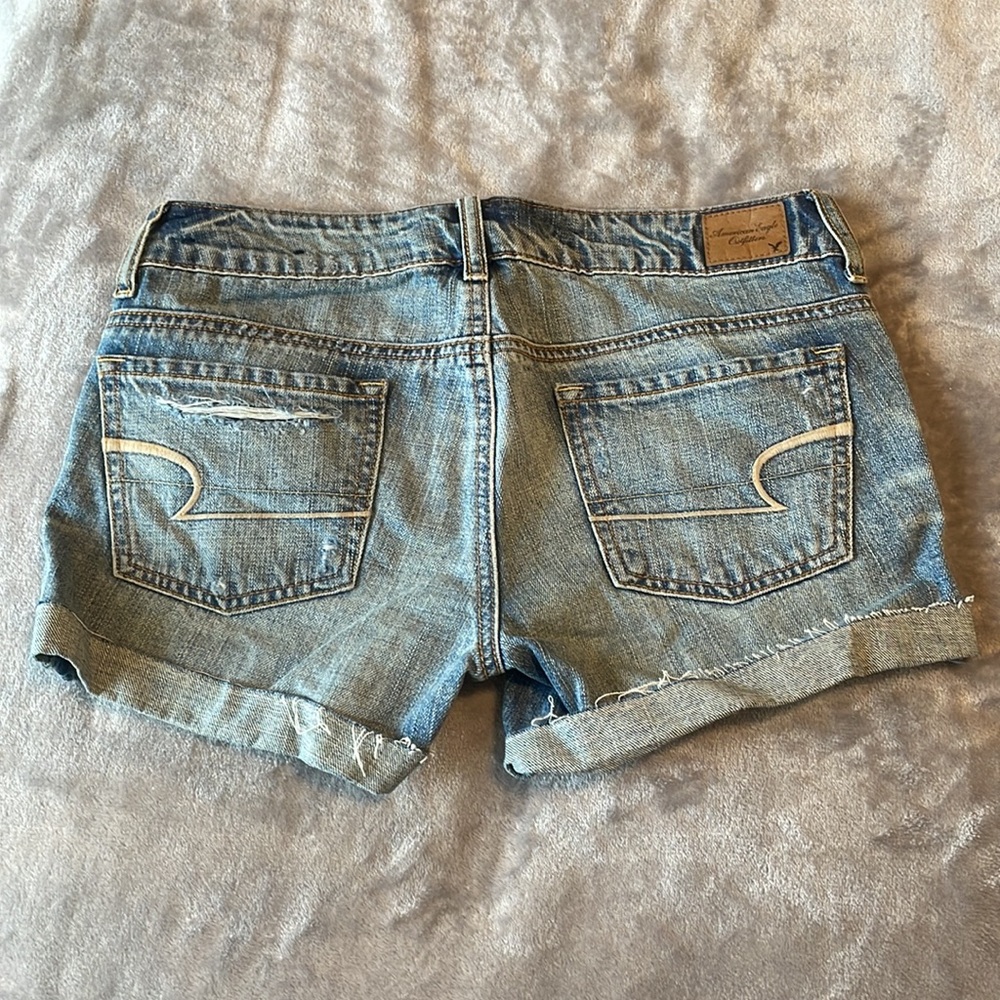Denim shorts - Picture 2 of 5